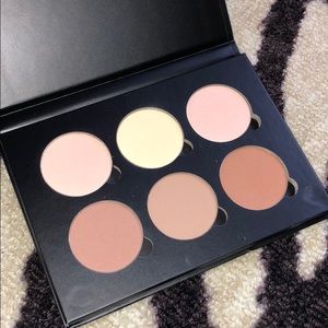 ANASTASIA COUNTOUR KIT